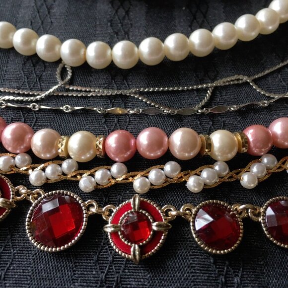 NAPIER vtg new jewelry lot - 12 pc necklace  bracelet earring - bead rhinestone - Picture 6 of 8